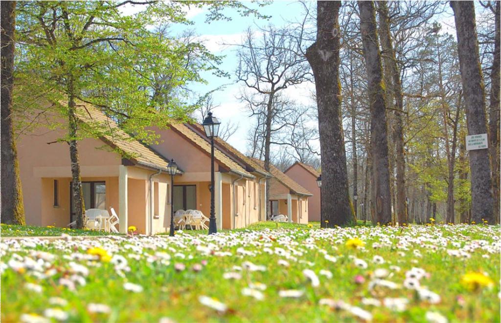 Vvf Perigord Sorges-En-Perigord Hotel Exterior photo